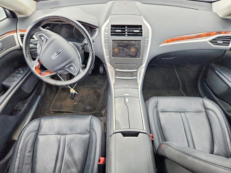 Photo 8 from auction – 2016 LINCOLN MKZ with VIN 3LN6L2J9XGR602582