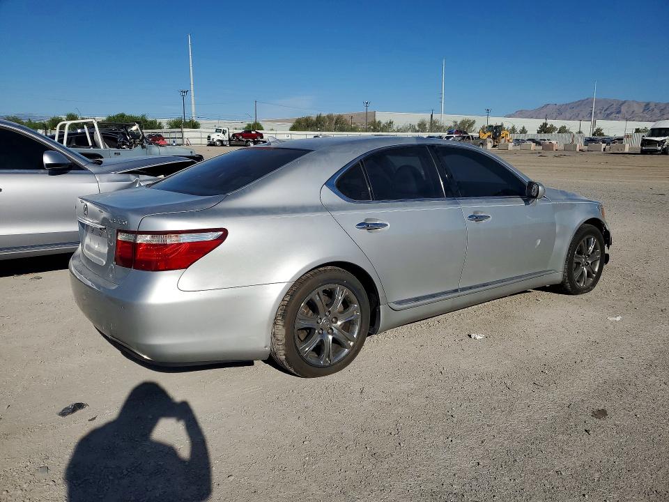 Photo 3 from auction – 2007 LEXUS LS with VIN JTHBL46F175049710