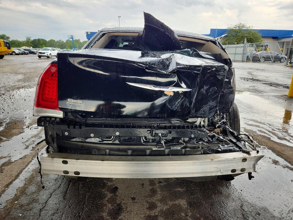 Foto 6 de la subasta – 2019 CHRYSLER 300 con VIN 2C3CCAAG9KH755415