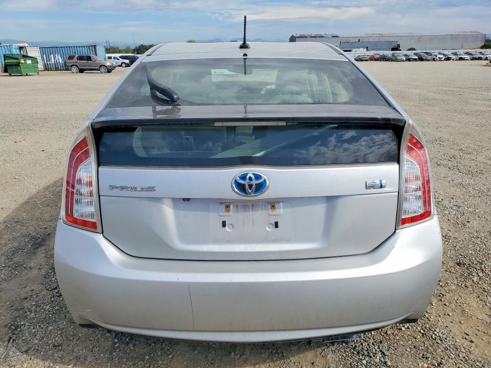 Zdjęcie 6 z aukcji – 2015 TOYOTA PRIUS z VIN JTDKN3DU9F0446892