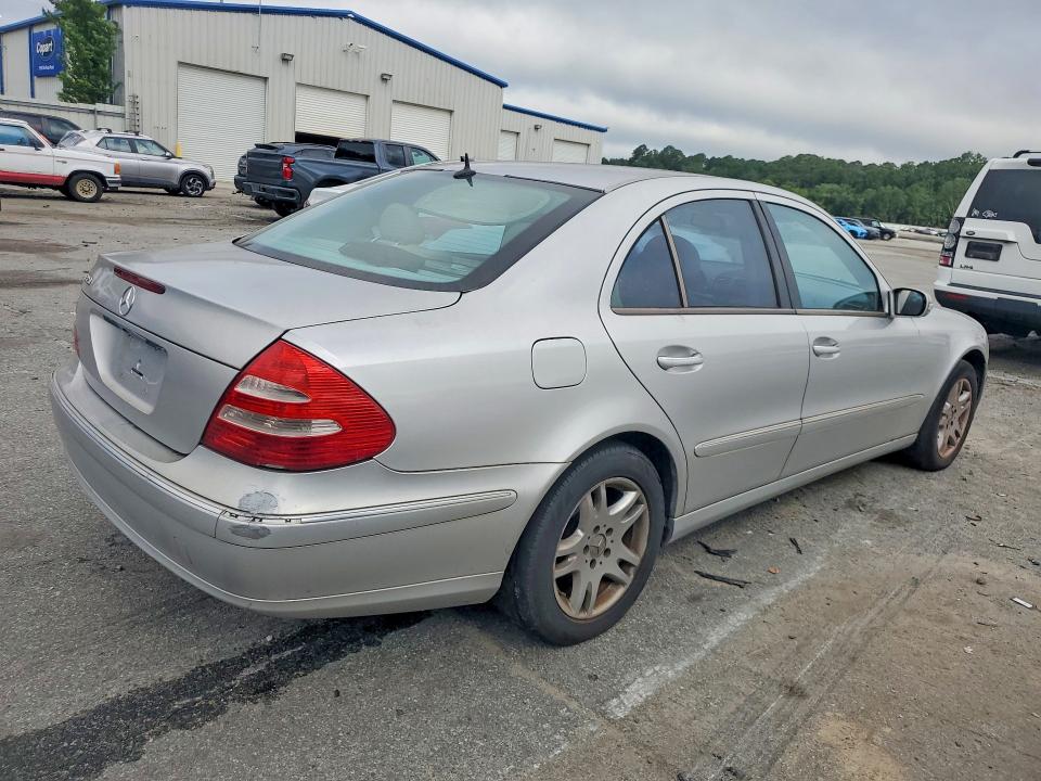 Photo 3 from auction – 2004 MERCEDES-BENZ E with VIN WDBUF65J04A408095