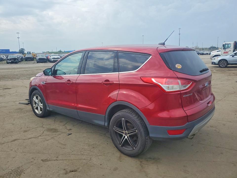 Photo 2 from auction – 2015 FORD ESCAPE with VIN 1FMCU9G95FUB86383