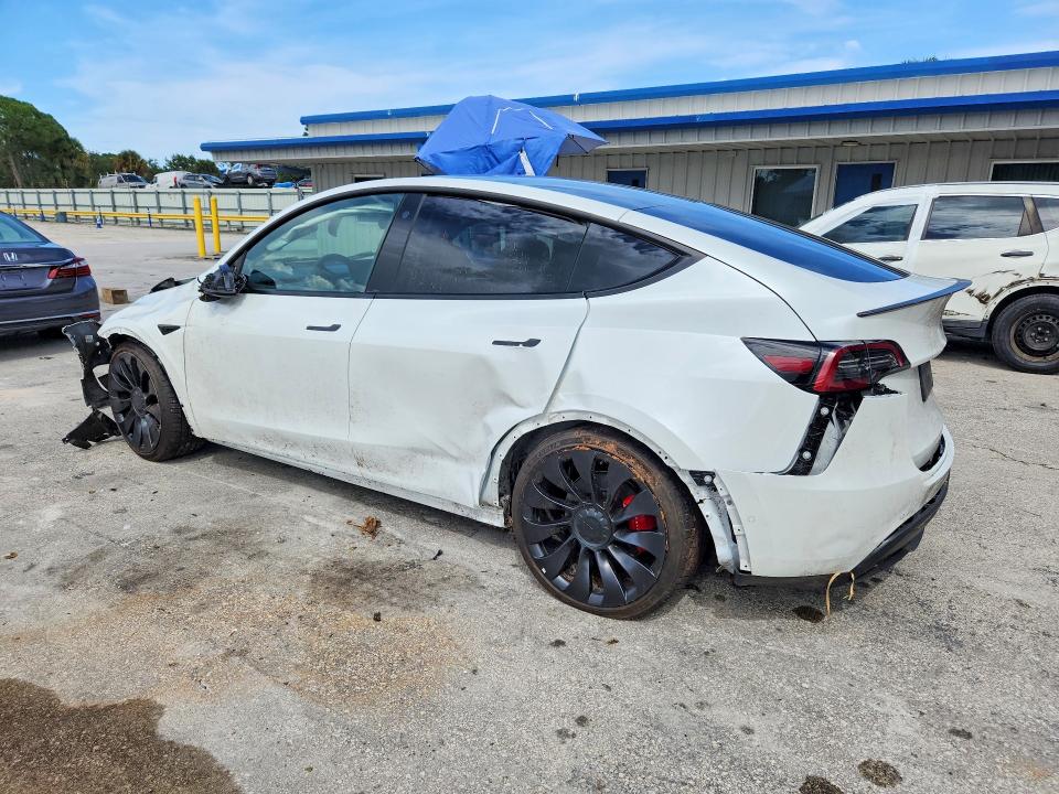 Photo 2 from auction – 2022 TESLA MODEL Y with VIN 7SAYGDEF8NF522986