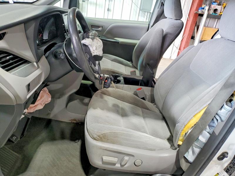 Photo 7 from auction – 2015 TOYOTA SIENNA with VIN 5TDKK3DC2FS618077