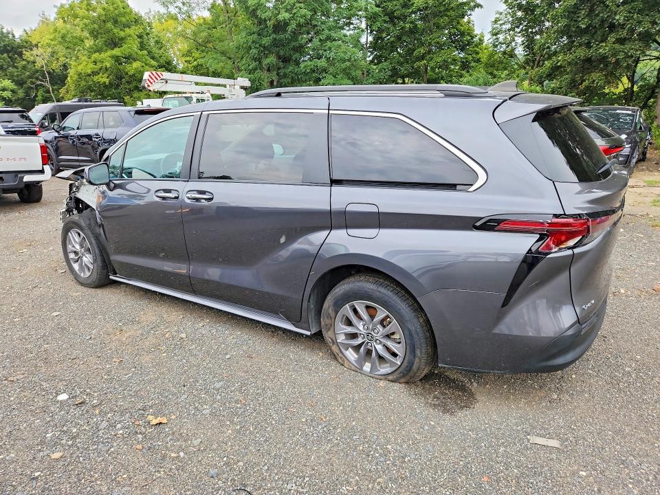 Photo 2 from auction – 2025 TOYOTA SIENNA with VIN 5TDYRKEC6SS242010
