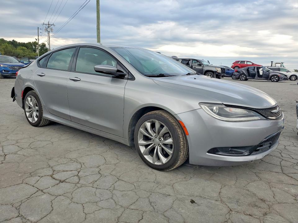 Photo 4 from auction – 2015 CHRYSLER 200 with VIN 1C3CCCBB8FN665667
