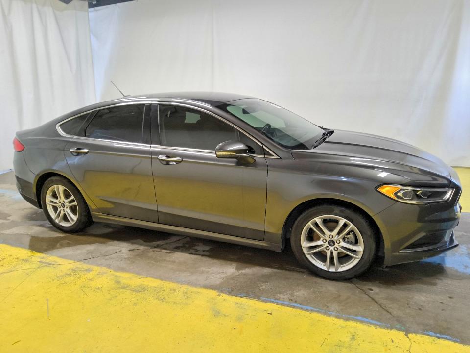 Photo 4 from auction – 2018 FORD FUSION with VIN 3FA6P0HD1JR158531