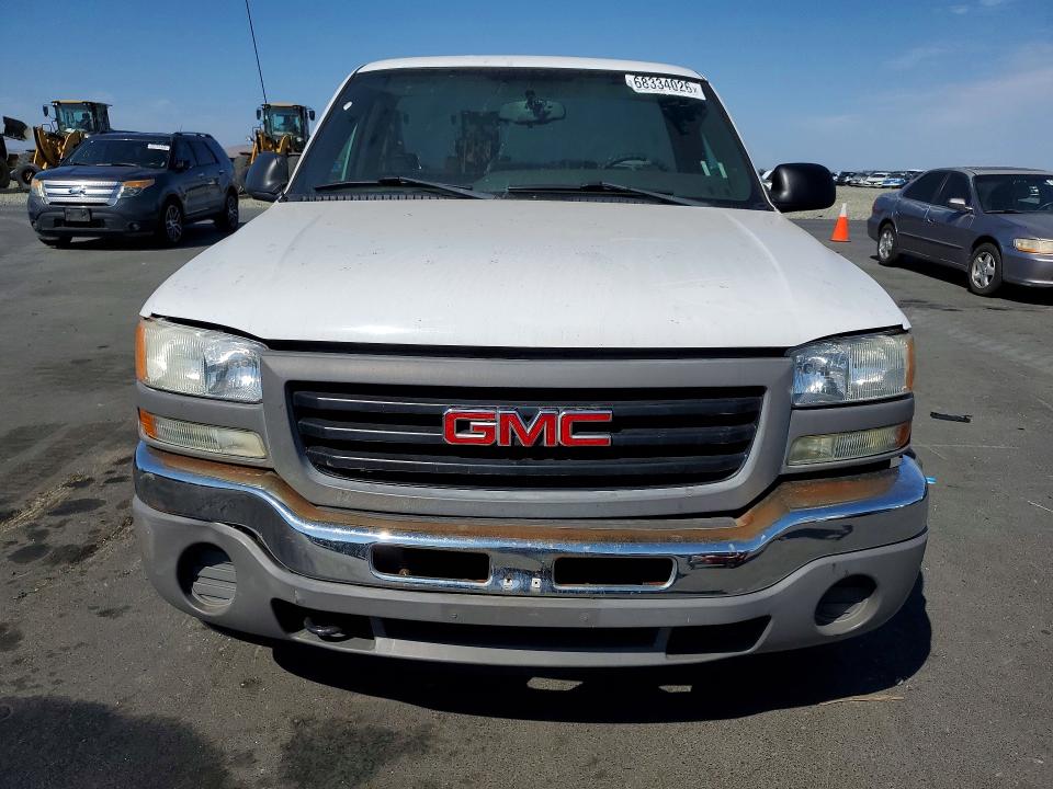 Photo 5 from auction – 2005 GMC NEW SIERRA with VIN 1GTEC14XX5Z309908