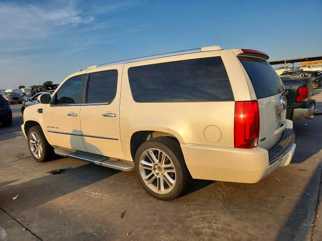 Photo 2 from auction – 2010 CADILLAC ESCALADE with VIN 1GYUKHEF8AR138349