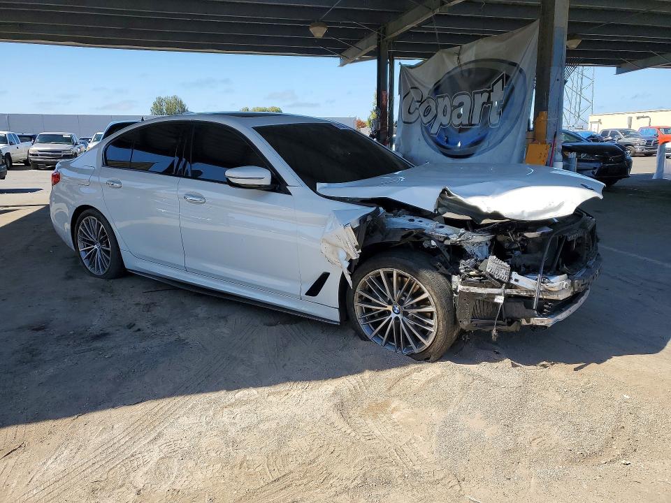 Снимка 4 от търг – 2018 BMW 540 с VIN WBAJE5C51JG918677