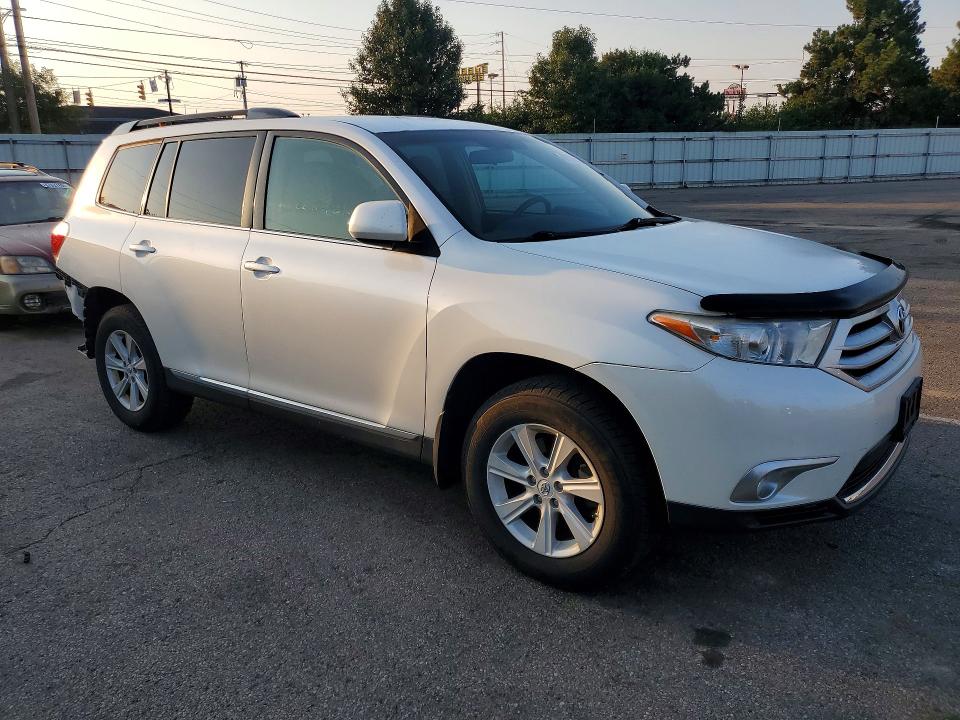 Снимка 4 от търг – 2012 TOYOTA HIGHLANDER с VIN 5TDBK3EH9CS145025