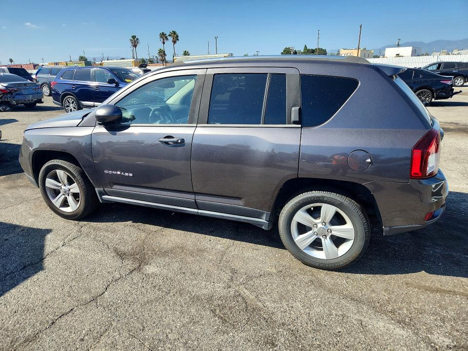 Foto 2 de la subasta – 2015 JEEP COMPASS con VIN 1C4NJCEA3FD149851