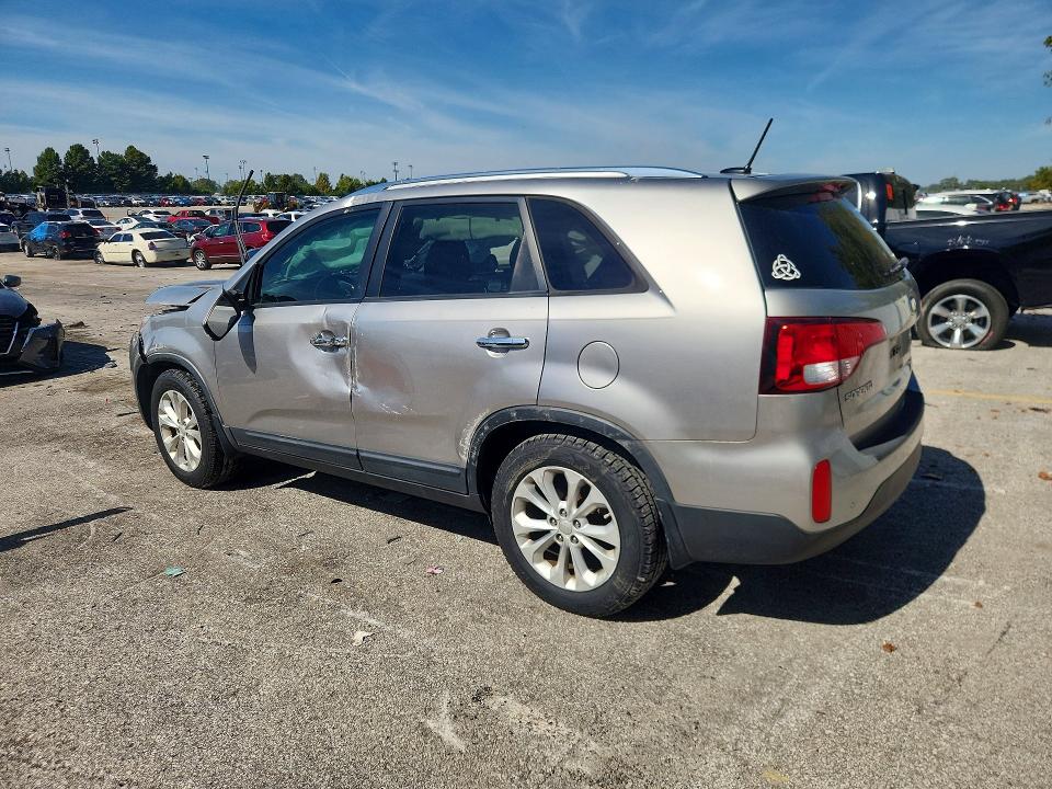 صورة رقم 2 من المزاد - 2015 KIA SORENTO مع VIN 5XYKU4A78FG595814