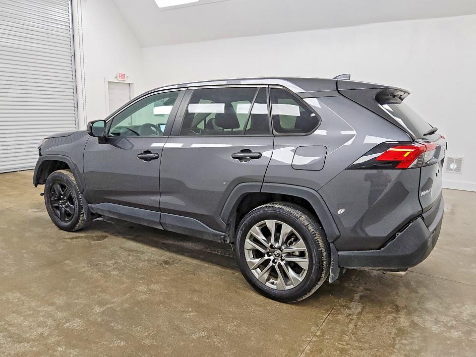 Photo 2 from auction – 2023 TOYOTA RAV4 with VIN 2T3H1RFV5PW267289