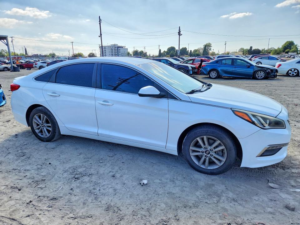 Photo 4 from auction – 2015 HYUNDAI SONATA with VIN 5NPE24AF1FH184242