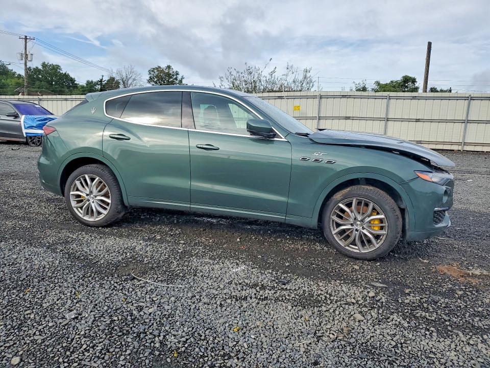 Снимка 4 от търг – 2022 MASERATI LEVANTE с VIN ZN661XUA6NX393504