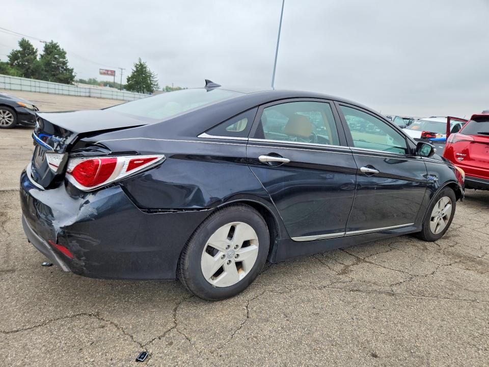 Zdjęcie 3 z aukcji – 2012 HYUNDAI SONATA z VIN KMHEC4A48CA021727