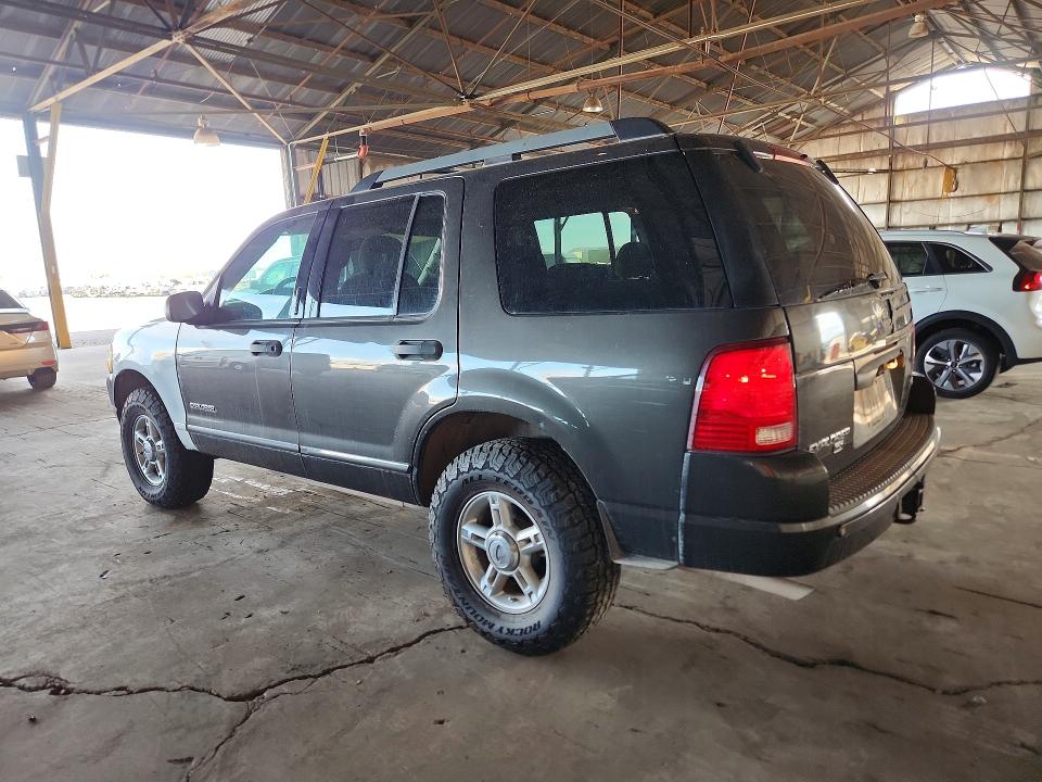 Photo 2 from auction – 2005 FORD EXPLORER with VIN 1FMZU73K95ZA06072