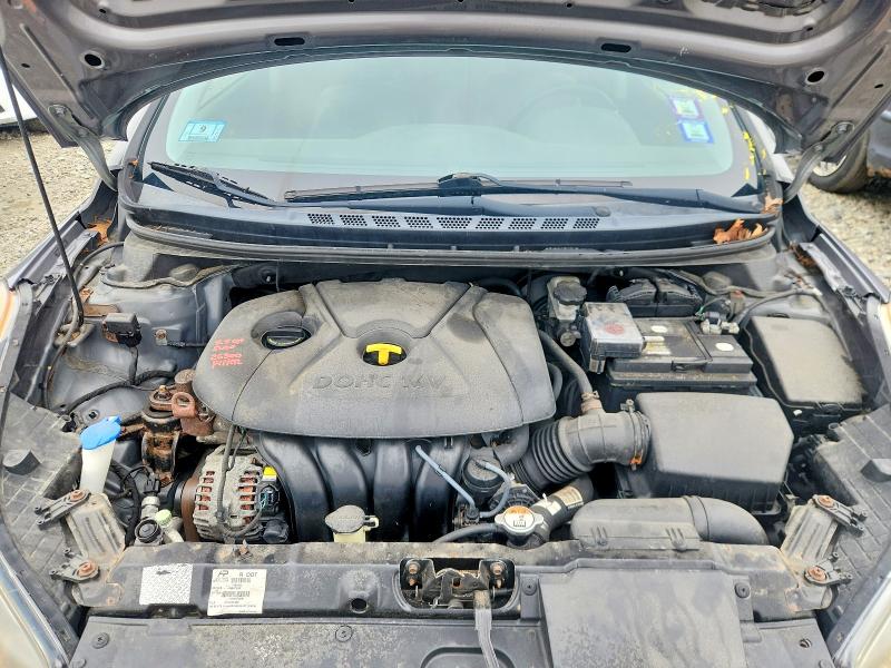 Photo 11 from auction – 2012 HYUNDAI ELANTRA with VIN 5NPDH4AE1CH132056