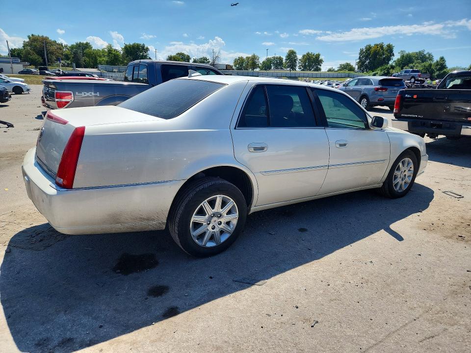 Photo 3 from auction – 2011 CADILLAC DTS with VIN 1G6KH5E69BU118932