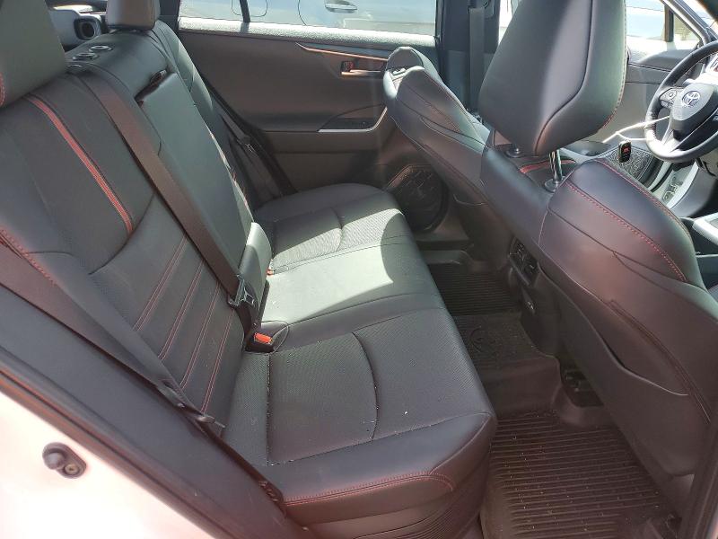 Снимка 11 от търг – 2025 TOYOTA RAV4 с VIN JTMFB3FV7SD284358