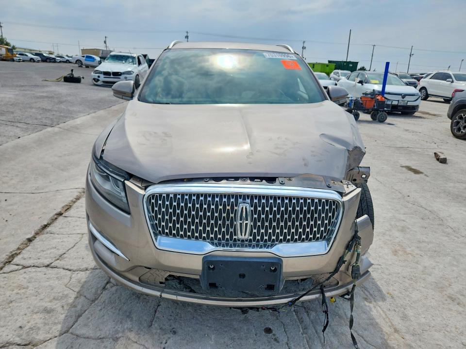 Foto 5 de la subasta – 2019 LINCOLN MKC con VIN 5LMCJ3C93KUL26899