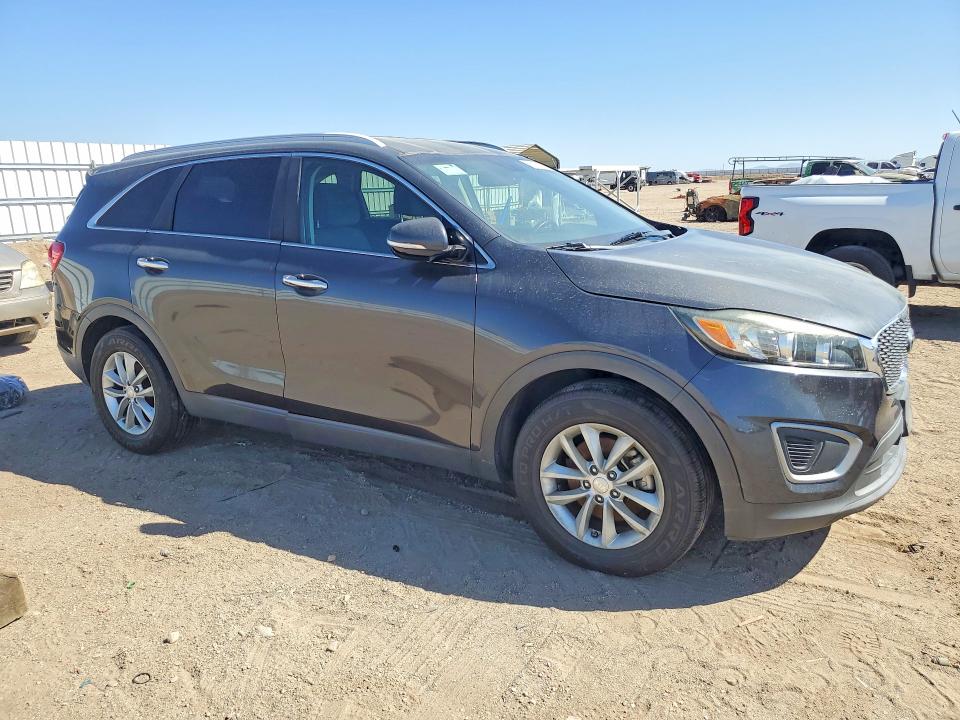 Photo 4 from auction – 2017 KIA SORENTO with VIN 5XYPG4A3XHG257442