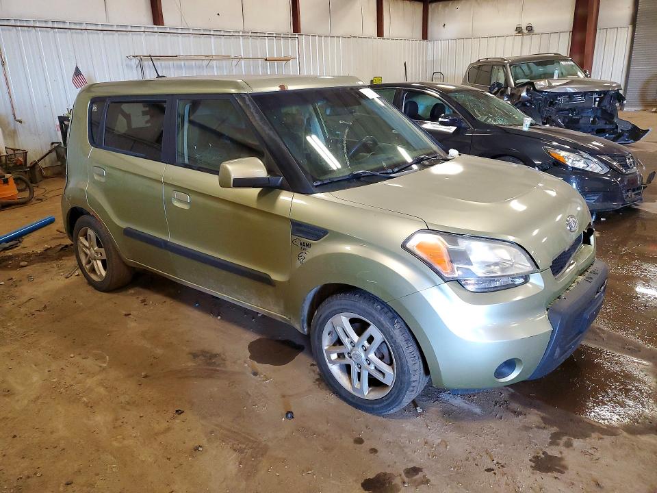 Photo 4 from auction – 2010 KIA SOUL with VIN KNDJT2A28A7039421