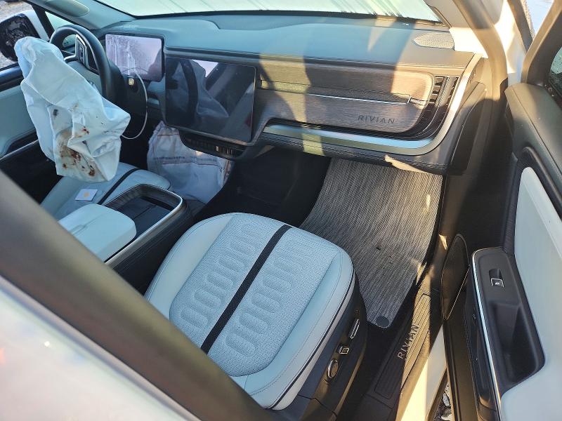 Photo 8 from auction – 2025 RIVIAN R1S with VIN 7PDSGBBA2SN072970