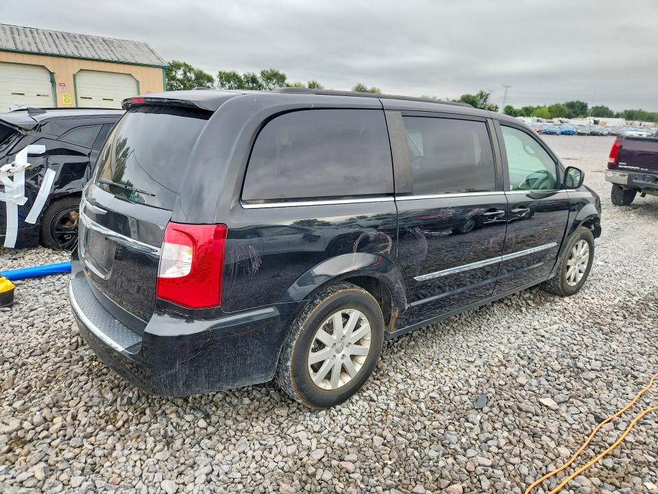 Снимка 3 от търг – 2015 CHRYSLER TOWN & COUNTRY с VIN 2C4RC1BG4FR520957