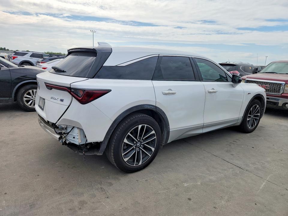 Снимка 3 от търг – 2024 ACURA ZDX с VIN 4W5KHMRK6RZ504125