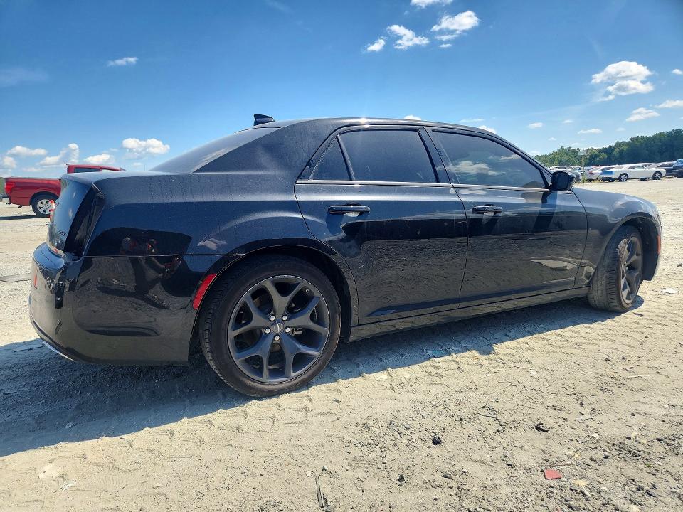 Photo 3 from auction – 2023 CHRYSLER 300 with VIN 2C3CCAAG8PH505946