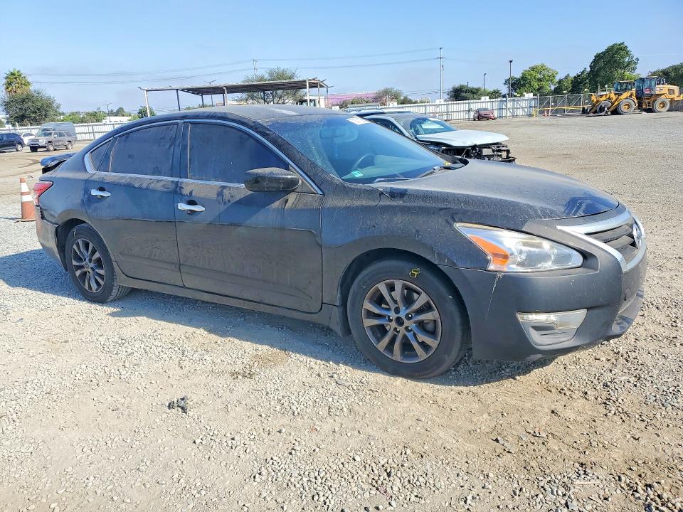 Photo 4 from auction – 2015 NISSAN ALTIMA with VIN 1N4AL3AP9FN907873