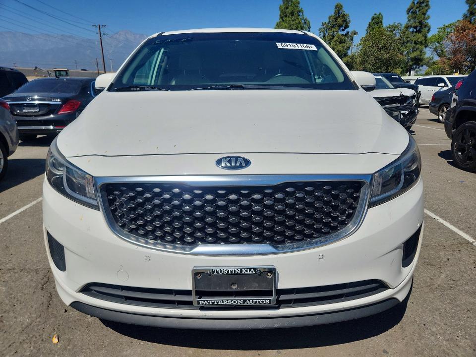 Photo 5 from auction – 2017 KIA SEDONA with VIN KNDMB5C10H6343753