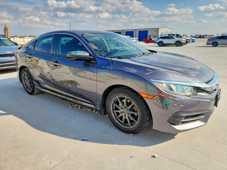 Снимка 4 от търг – 2016 HONDA CIVIC с VIN 19XFC2F72GE065662