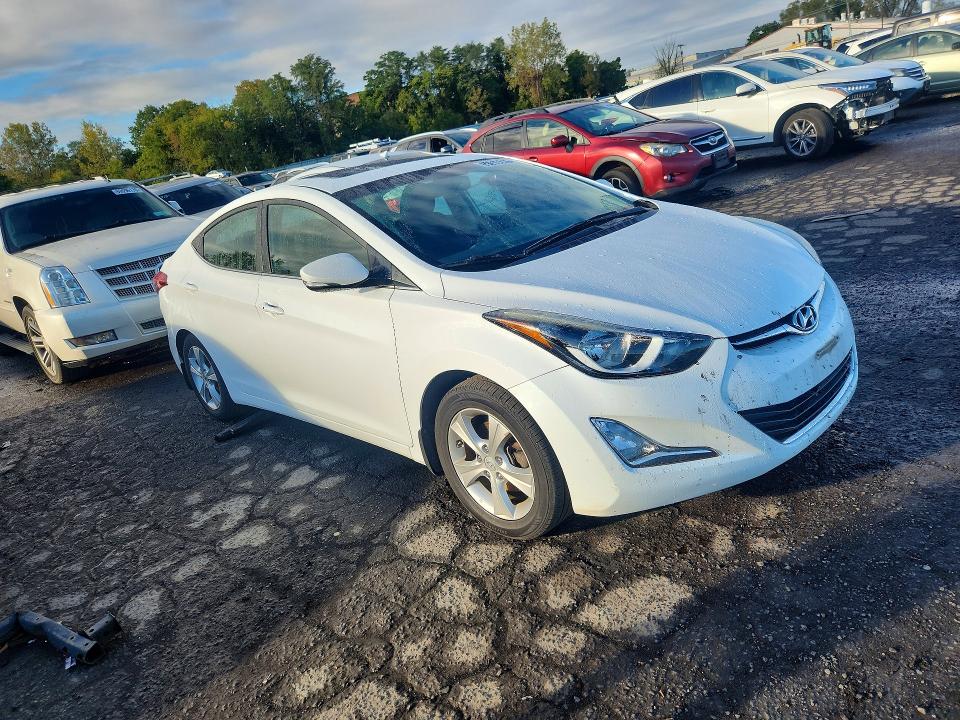 Photo 4 from auction – 2016 HYUNDAI ELANTRA with VIN 5NPDH4AE1GH785525