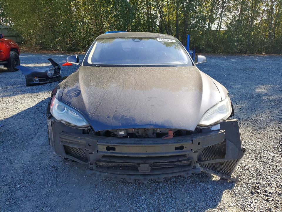 Foto 5 de la subasta – 2014 TESLA MODEL S con VIN 5YJSA1H16EFP66588