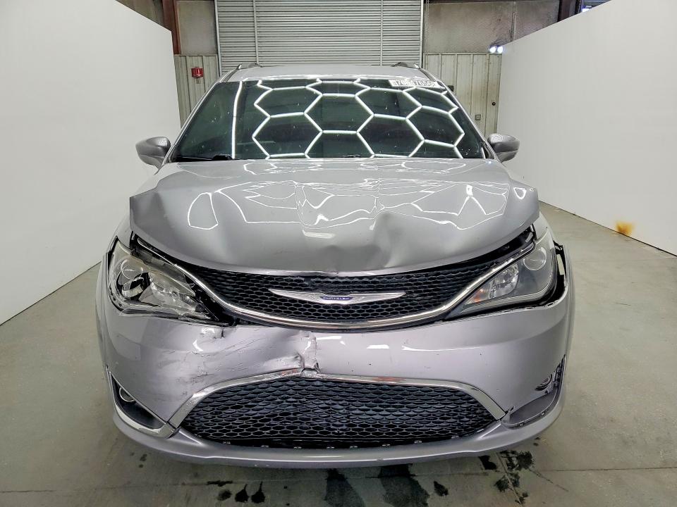 Снимка 5 от търг – 2020 CHRYSLER PACIFICA с VIN 2C4RC1BG3LR140178