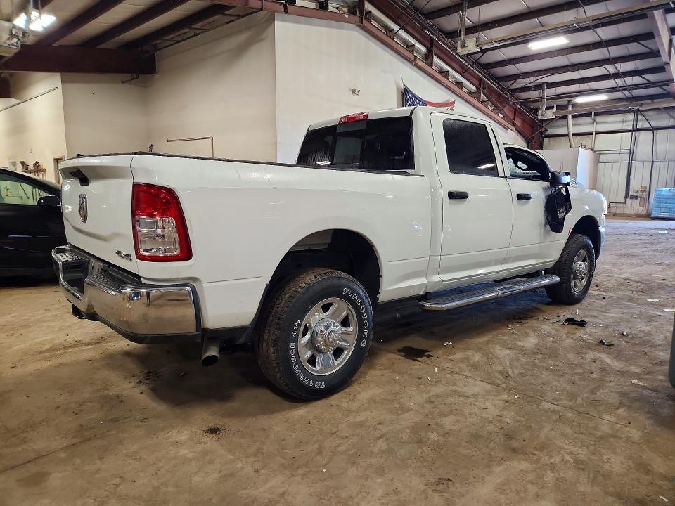 Снимка 3 от търг – 2024 RAM 2500 с VIN 3C6UR5CJ3RG235422