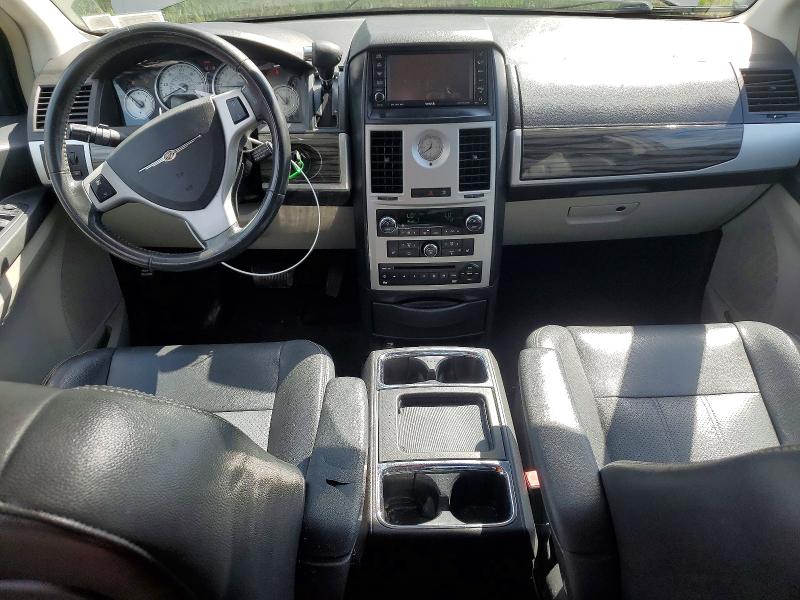 Снимка 8 от търг – 2010 CHRYSLER TOWN & COUNTRY с VIN 2A4RR5D10AR299181