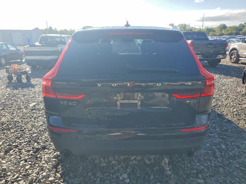 Photo 6 from auction – 2021 VOLVO XC60 with VIN YV4102RK3M1841120