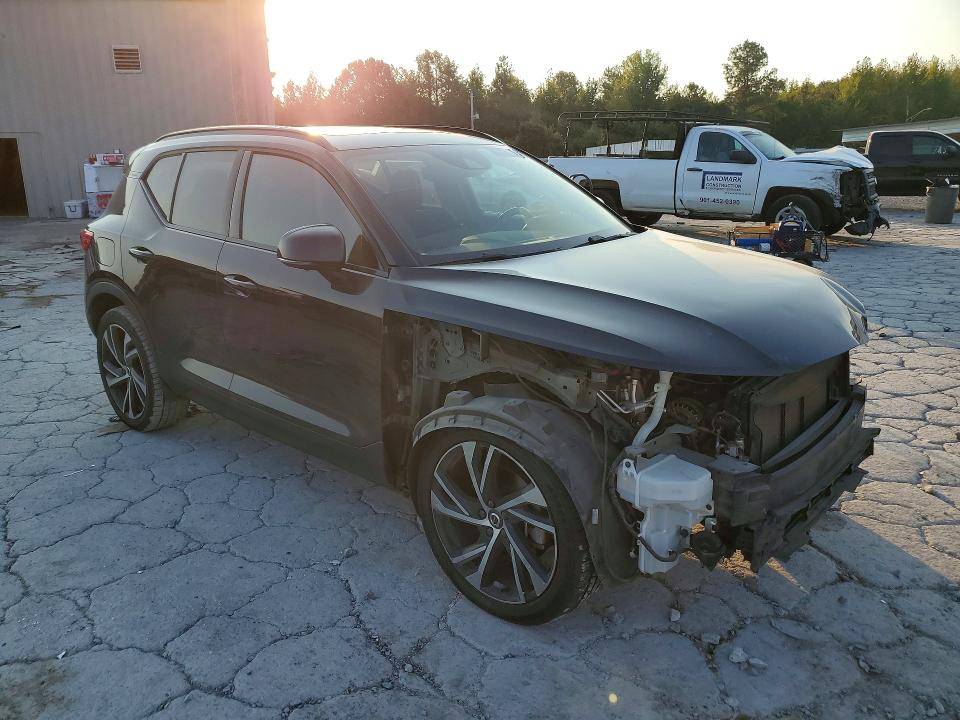 Photo 4 from auction – 2020 VOLVO XC40 with VIN YV4162UM4L2203832