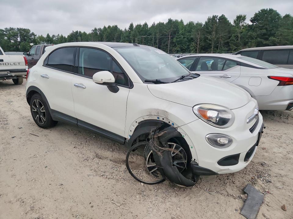 صورة رقم 4 من المزاد - 2016 FIAT 500X مع VIN ZFBCFYBT8GP388438