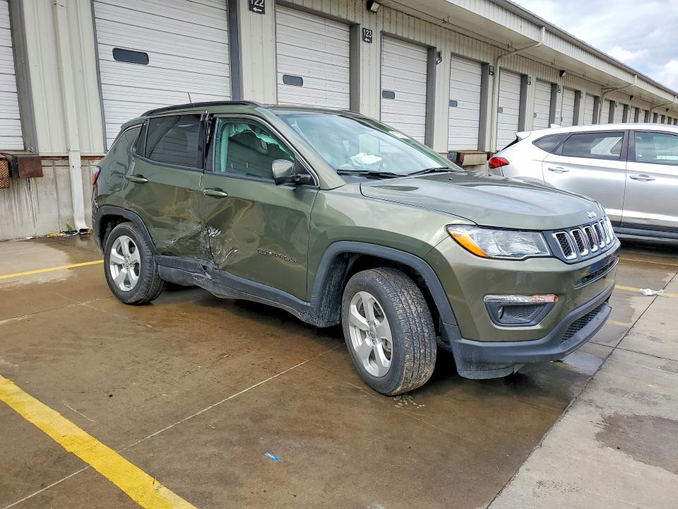 Photo 4 from auction – 2019 JEEP COMPASS with VIN 3C4NJDBB0KT661641