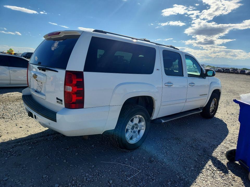 Photo 3 from auction – 2008 CHEVROLET SUBURBAN with VIN 3GNFK16398G121202