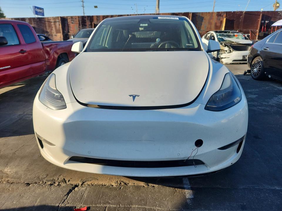 Снимка 5 от търг – 2021 TESLA MODEL Y с VIN 5YJYGDEF0MF124487