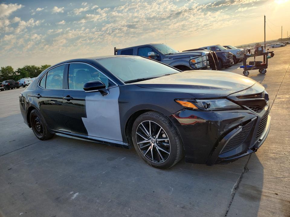 Снимка 4 от търг – 2023 TOYOTA CAMRY с VIN 4T1G11AK3PU723566