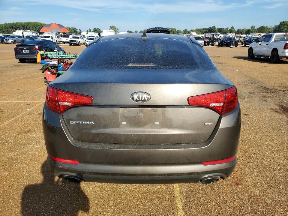 Zdjęcie 6 z aukcji – 2013 KIA OPTIMA z VIN 5XXGM4A71DG203540