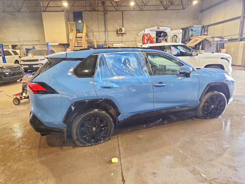 Photo 3 from auction – 2022 TOYOTA RAV4 with VIN 2T34WRFV8NW146334
