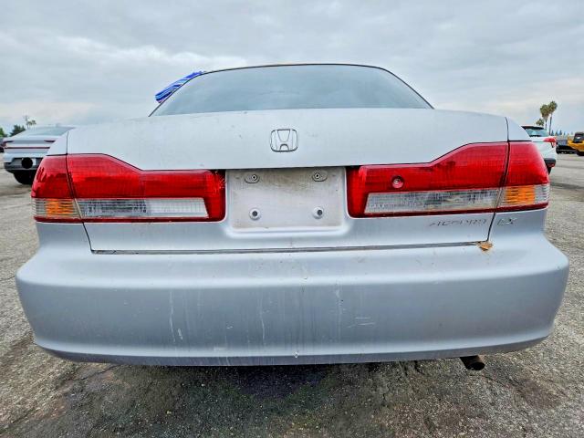 Снимка 6 от търг – 2002 HONDA ACCORD с VIN 3HGCG66532G703221